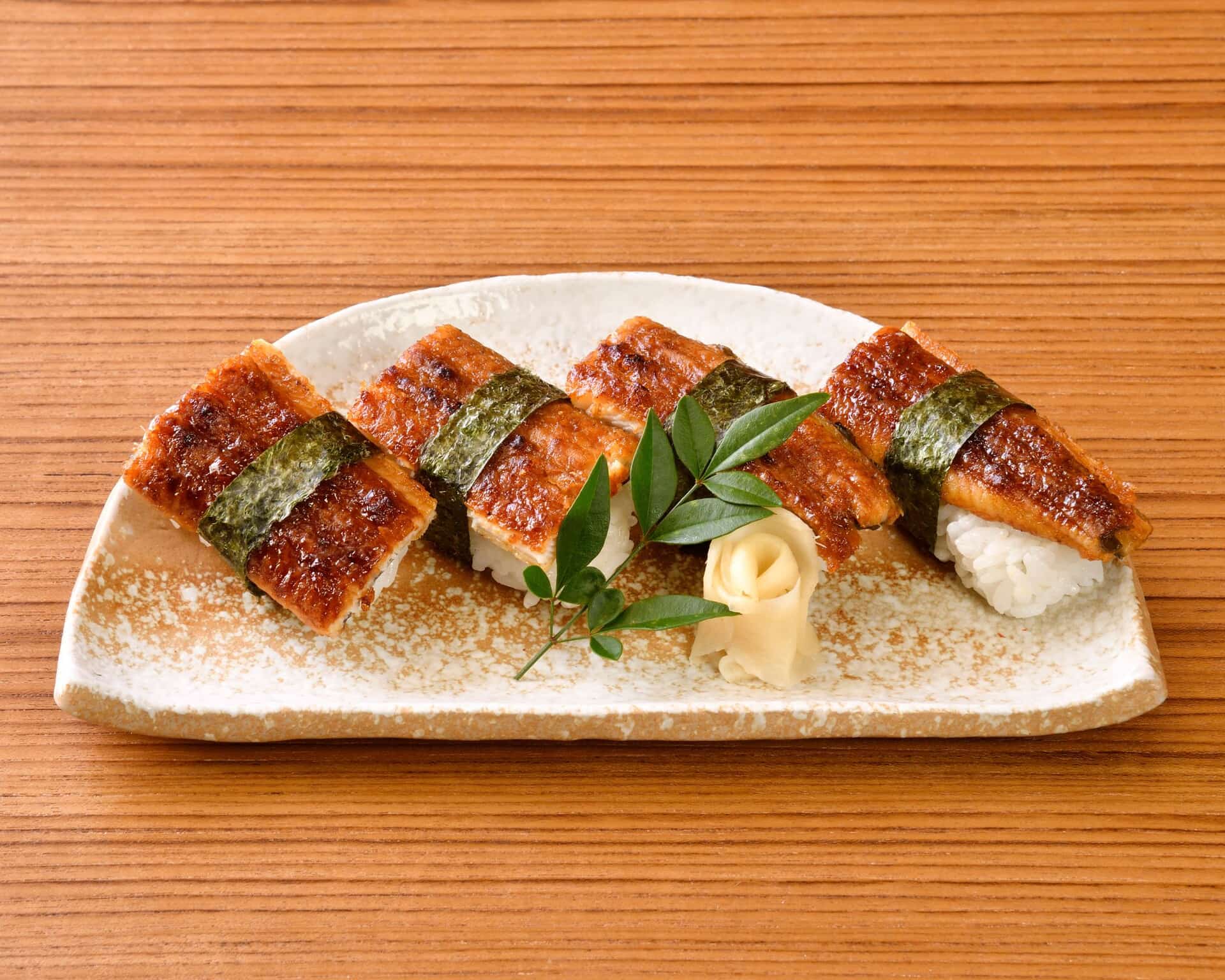 国産特上・鰻(うなぎ)寿司 4貫